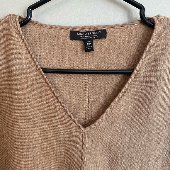 Banana Republic 100% Marino Wool Dolman Sleeves V-Neck Sweater Size Small Petite - Picture 3 of 8